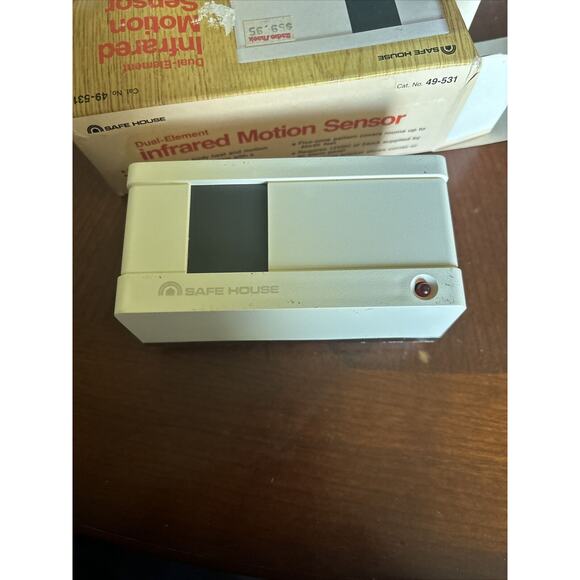 SAFE HOUSE INFRARED MOTION SENSOR PART NO.49-531 OAL 5" COVERS MAX RANGE 40” - Picture 5 of 6